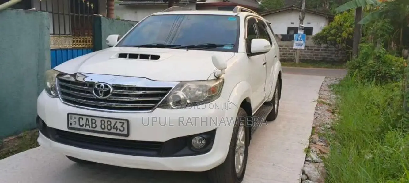 Toyota Fortuner 2013 SUV (Used)
