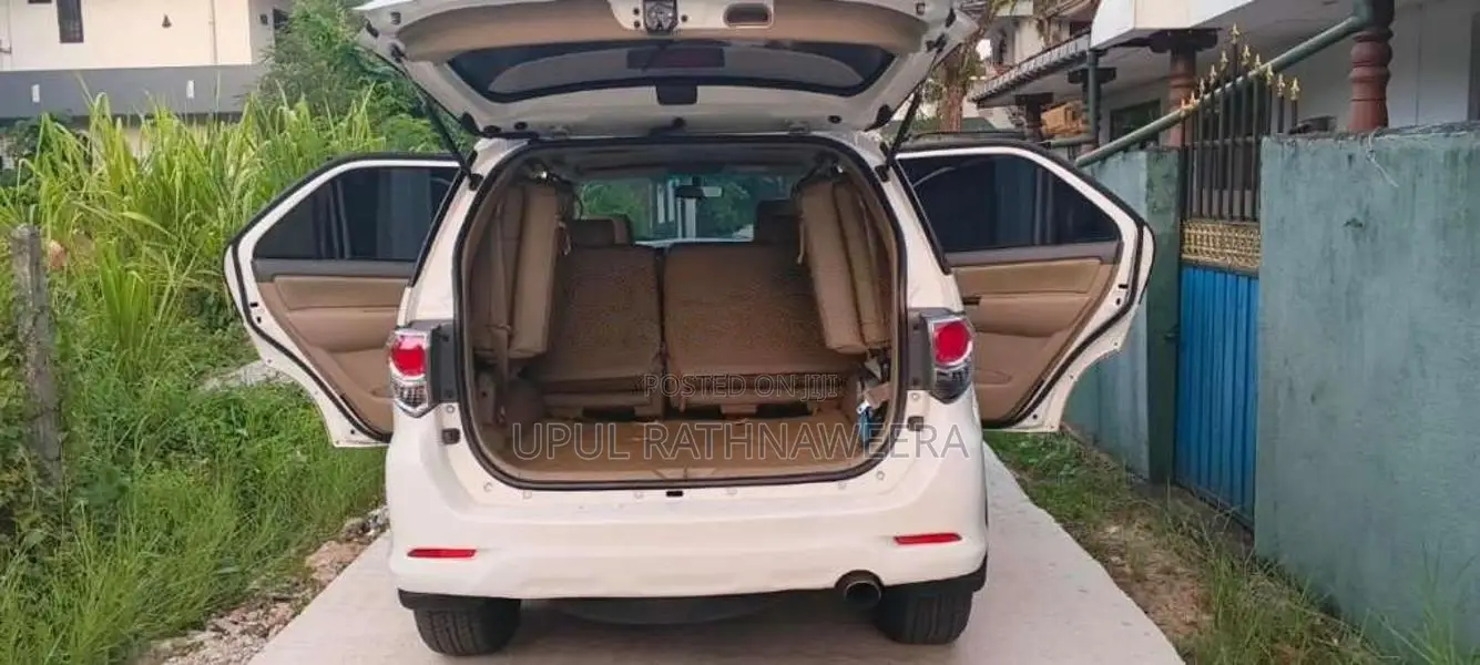 Toyota Fortuner 2013 SUV (Used)