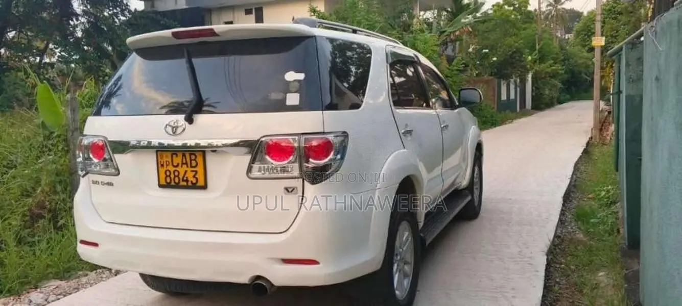 Toyota Fortuner 2013 SUV (Used)