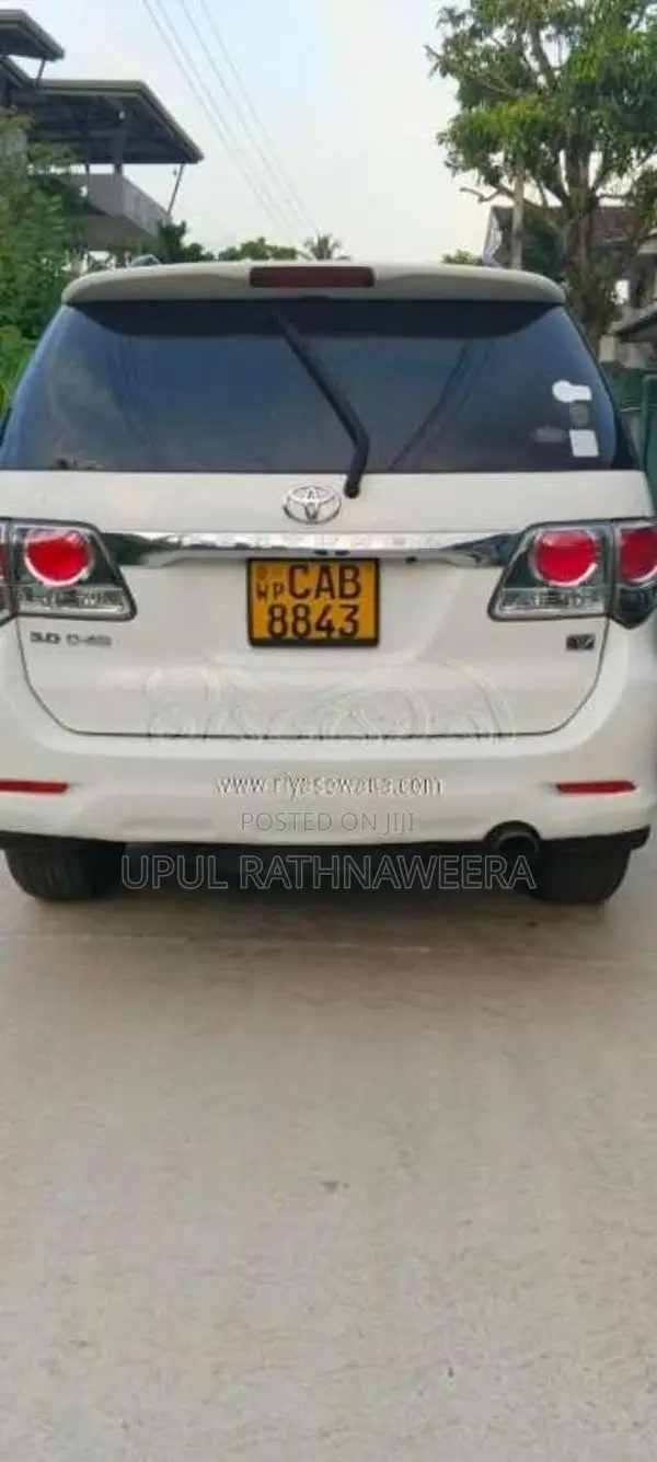 Toyota Fortuner 2013 SUV (Used)