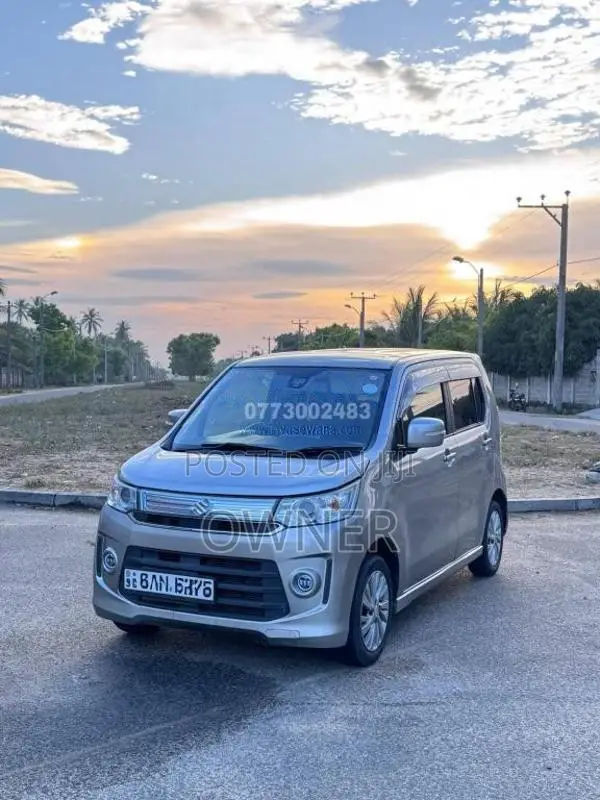 Suzuki Wagon R Stingray Hybrid 2015 Car (Used)