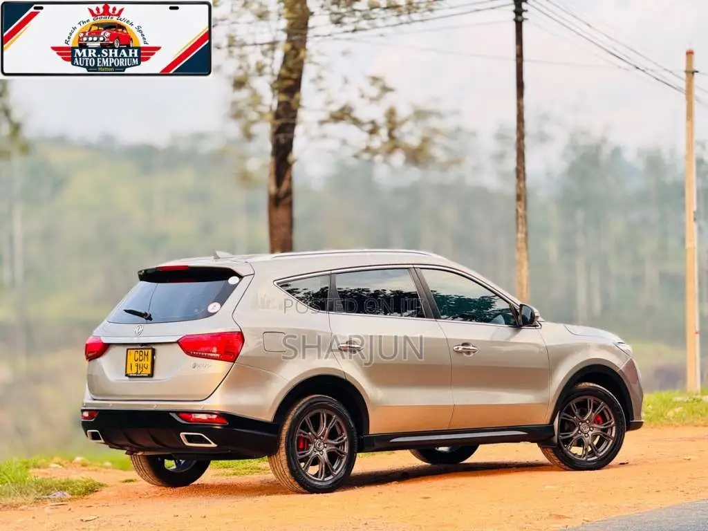 DFSK Glory I-Auto 2023 SUV (Used)