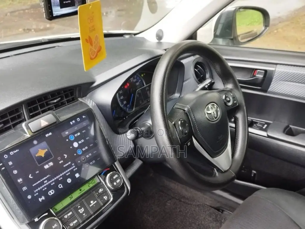 Toyota Axio Fielder 2014 Car (Used)