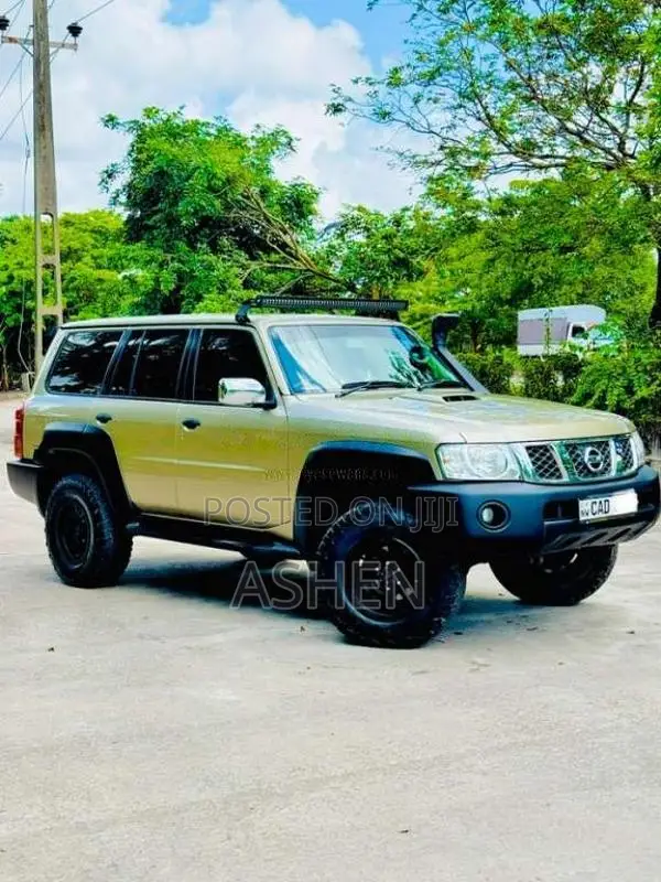 Nissan Patrol Y61 2014 SUV (Used)