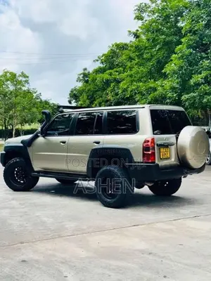 Nissan Patrol Y61 2014 SUV (Used)