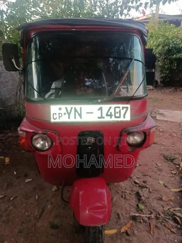 Bajaj RE 205 2011 Three Wheel (Used)