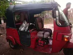 Bajaj RE 205 2011 Three Wheel (Used)