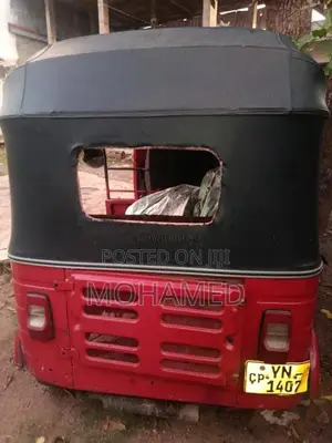 Bajaj RE 205 2011 Three Wheel (Used)