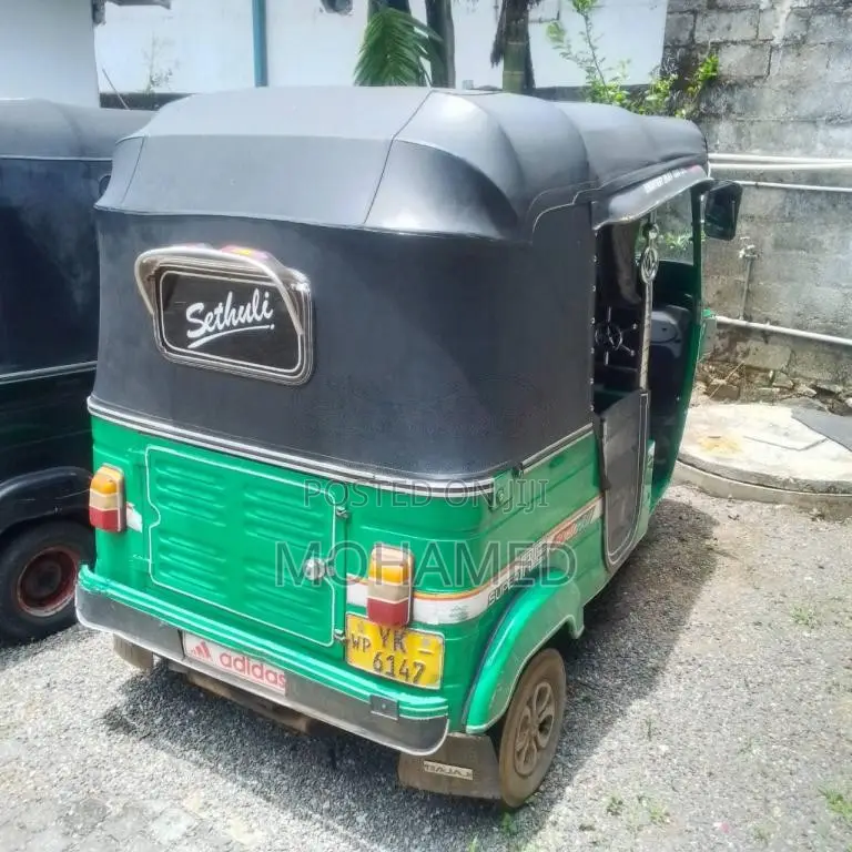 Bajaj RE 205 2011 Three Wheel (Used)