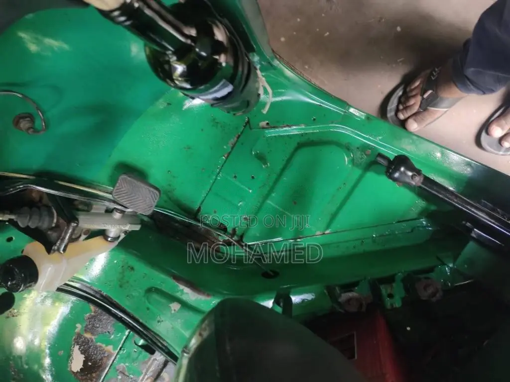 Bajaj RE 205 2013 Three Wheel (Used)