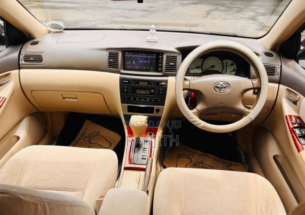 Toyota Corolla 121 G Grade 2000 Car (Used)