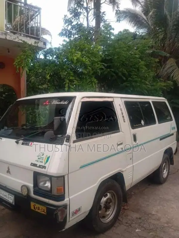 Mitsubishi Delica 1981 Van (Used)