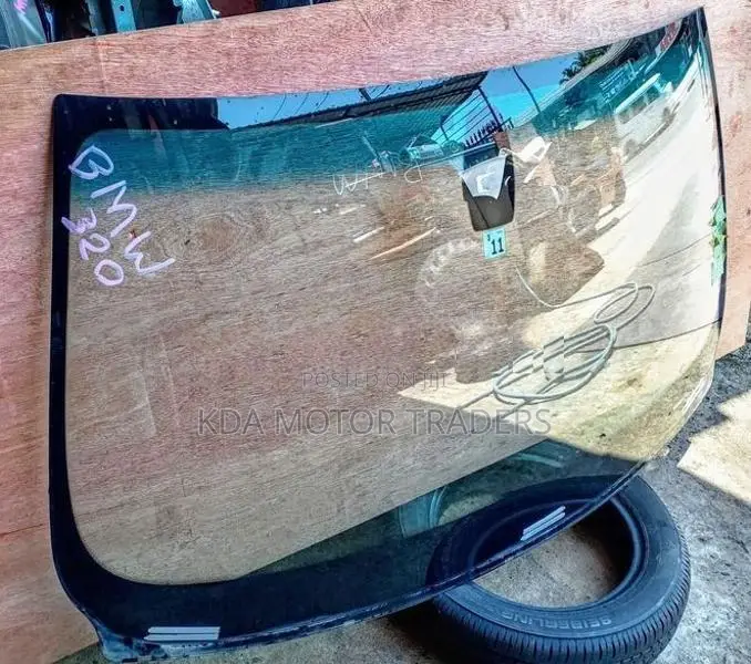 BMW 320i E90 Windscreen