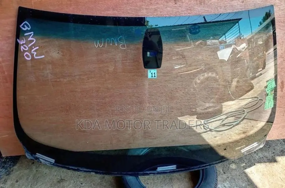 BMW 320i E90 Windscreen