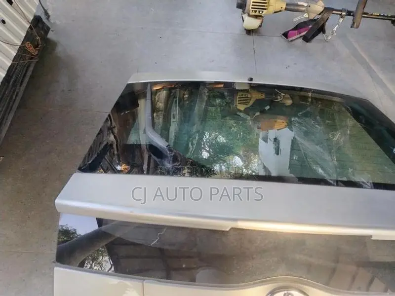 Toyota Prius 20 Dicky Door with Rear Wiper