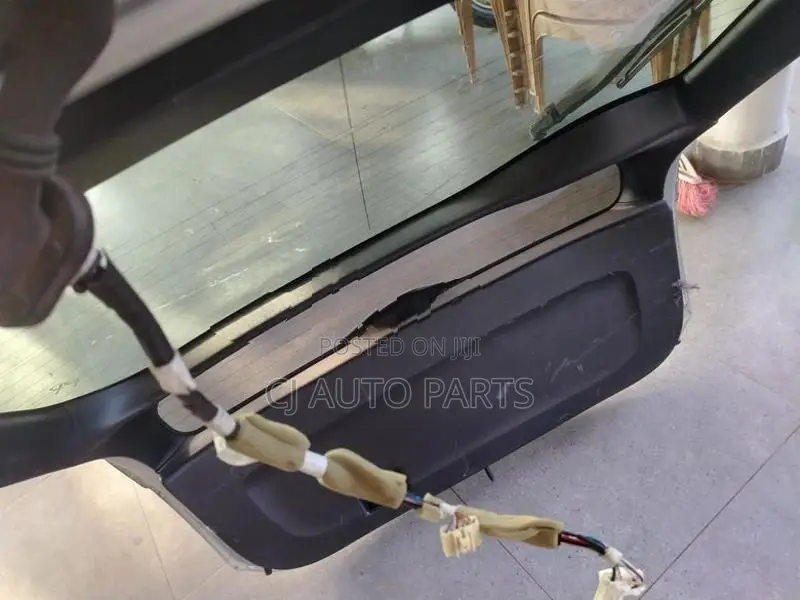 Toyota Prius 20 Dicky Door with Rear Wiper