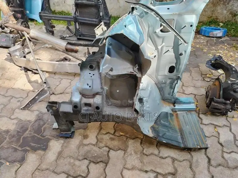 Suzuki Spacia MK42 A Post Side Cut