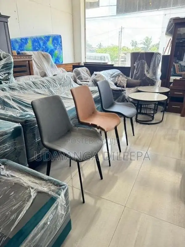 Luxury Comfort Cushion Chair