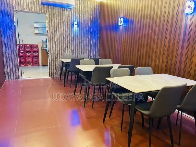 Coffee Shop Dining Table with Chairs