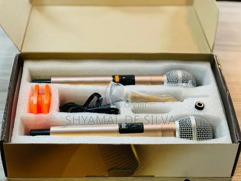 Wireless Dual Channel Microphone ( Brand New )