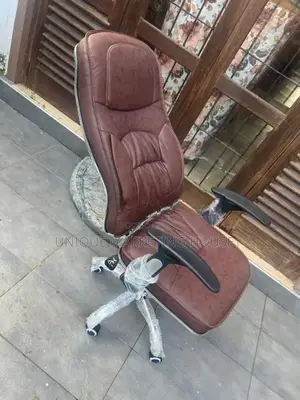 Imported BK ADJUSTABLE BROWN L/Office Chsirs