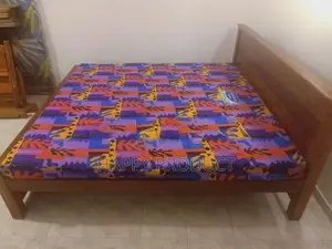 6x6 Queen Size Box Bed with Double Layer Mattress
