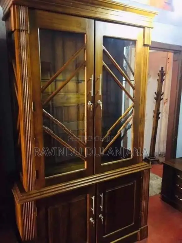 Tealk Glass cupboard