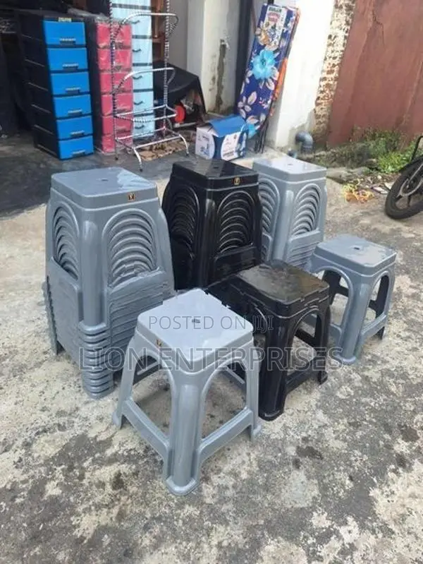 Plastic stools black