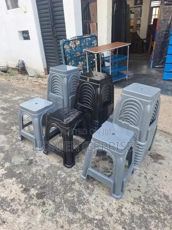 Plastic stools black
