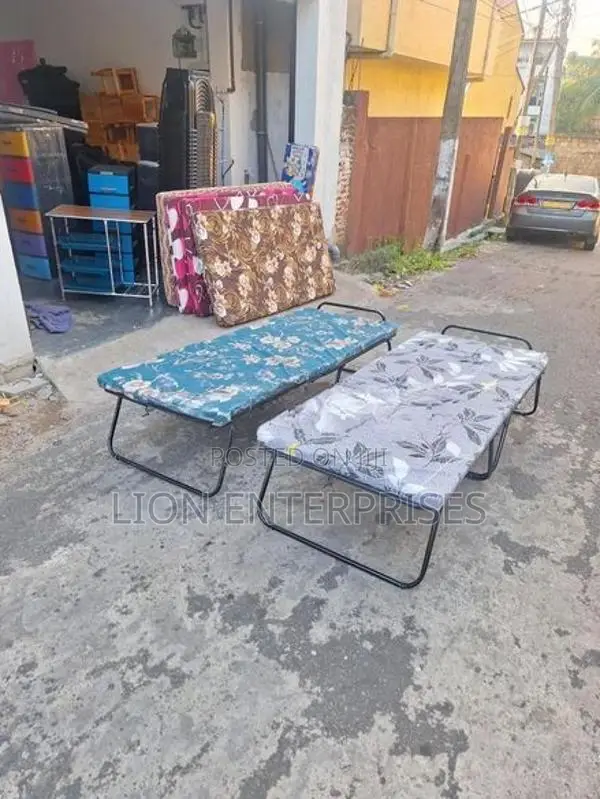 Folding bed with mattress 6×2.5ft
