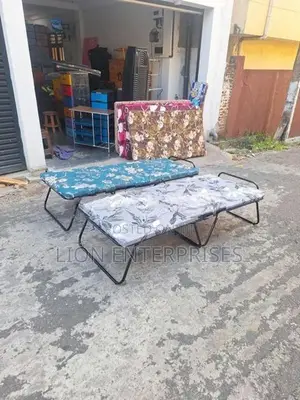 Folding bed with mattress 6×2.5ft