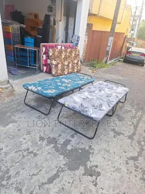 Folding bed with mattress 6×2.5ft