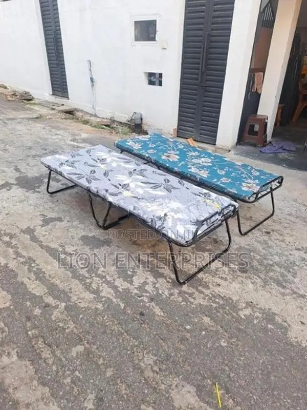 Folding bed with mattress 6×2.5ft