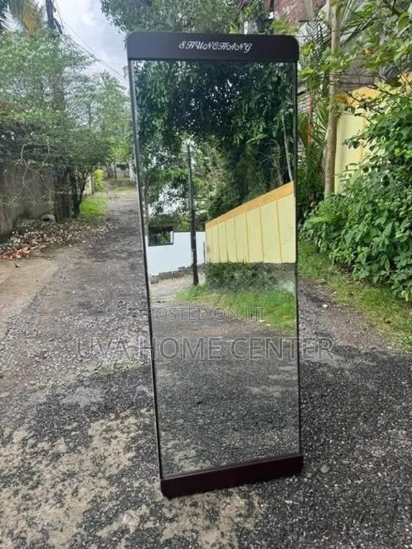Modern Stand Mirror 171x60cm (5.5x2ft)