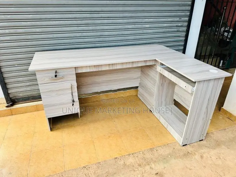 Modern American White L Shape Ex Office Tables