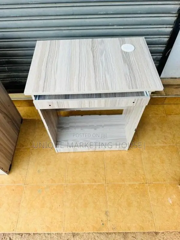 Modern American White L Shape Ex Office Tables