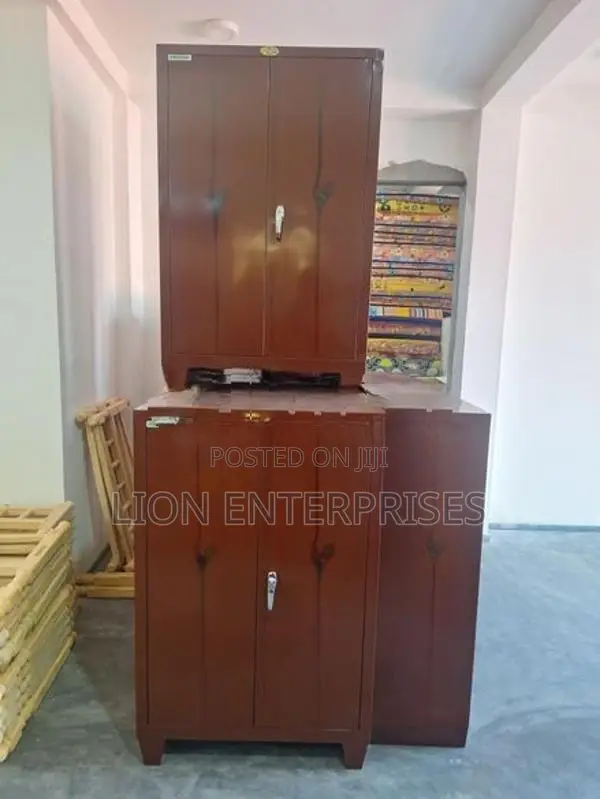 Steel half cupboards 4×2.5Ft