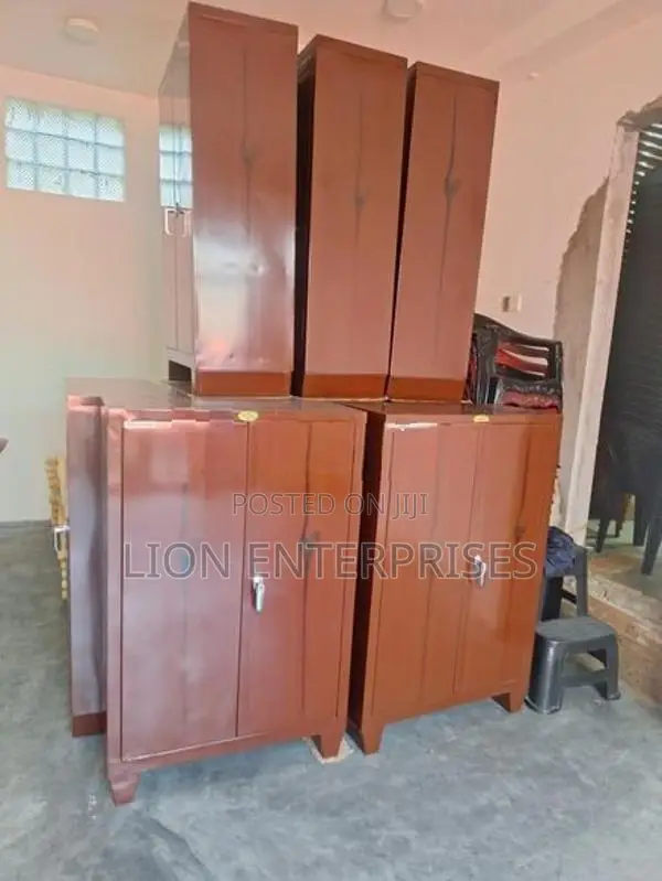 Steel half cupboards 4×2.5Ft