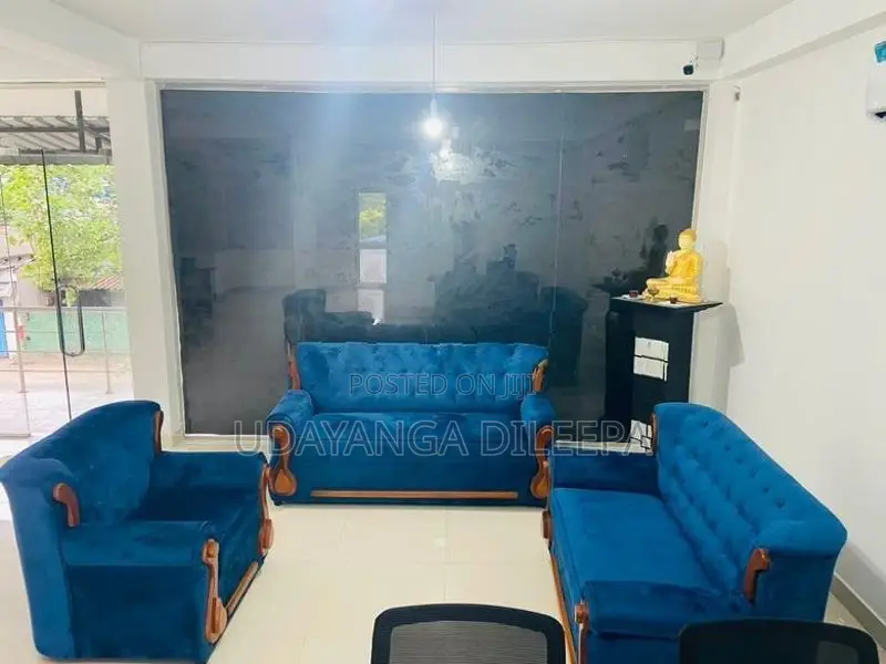 Luxury Queen Sofas
