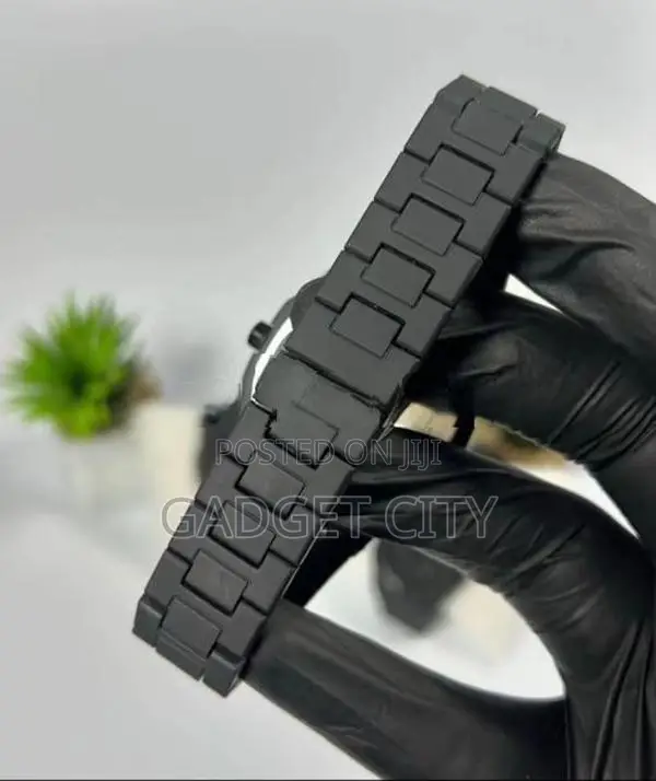 Aura Arabic Watch
