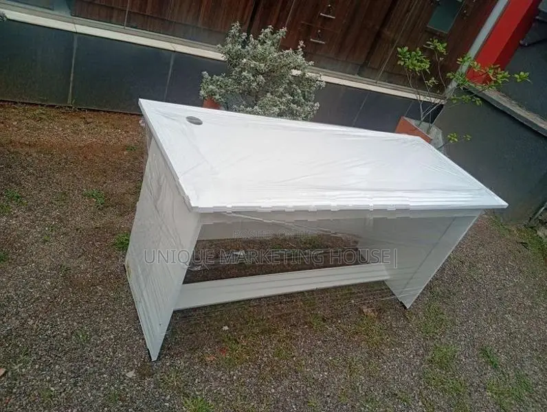 MODERN 5x2 EXCELLENT WHITE OPEN TABLE