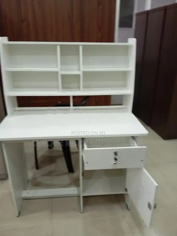 Modern 3.5x2 Ft Hi-Rk Melamine Study Table