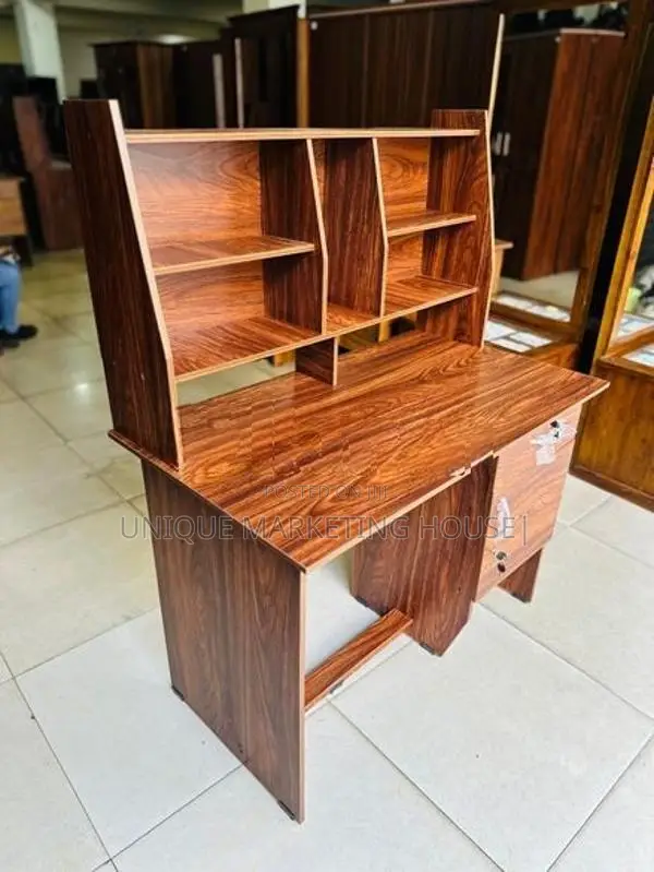 Modern 3.5x2 Ft Hi-Rk Melamine Study Table