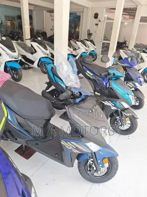 Yamaha RayZR discount Rs