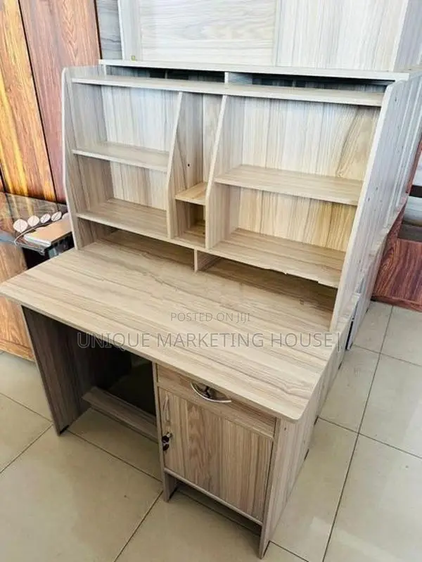 Modern 3.5x2ft American White Hi-Rk Study Table