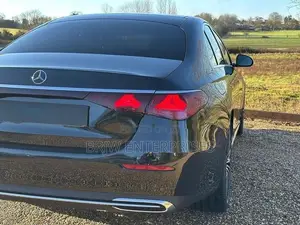 Mercedes Benz E300 E300e Amg Prem plus 2026