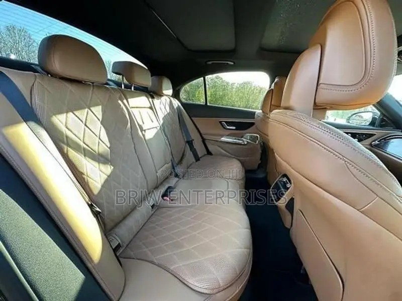 Mercedes Benz E300 E300e Amg Prem plus 2026