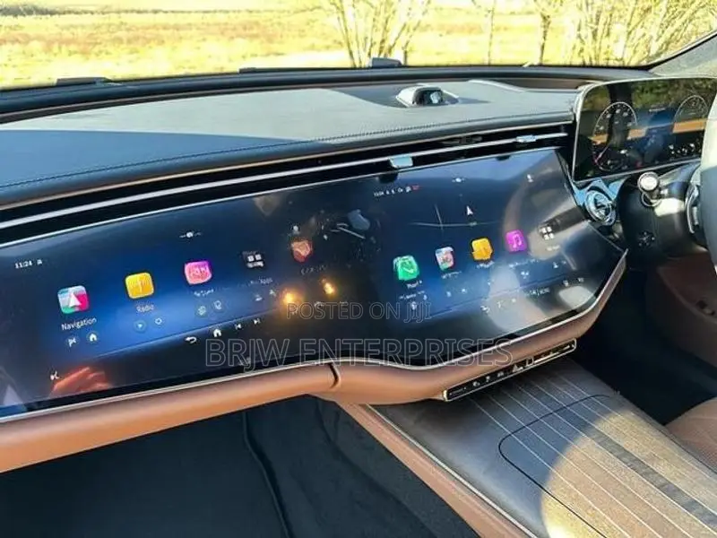 Mercedes Benz E300 E300e Amg Prem plus 2026