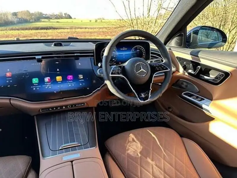 Mercedes Benz E300 E300e Amg Prem plus 2026