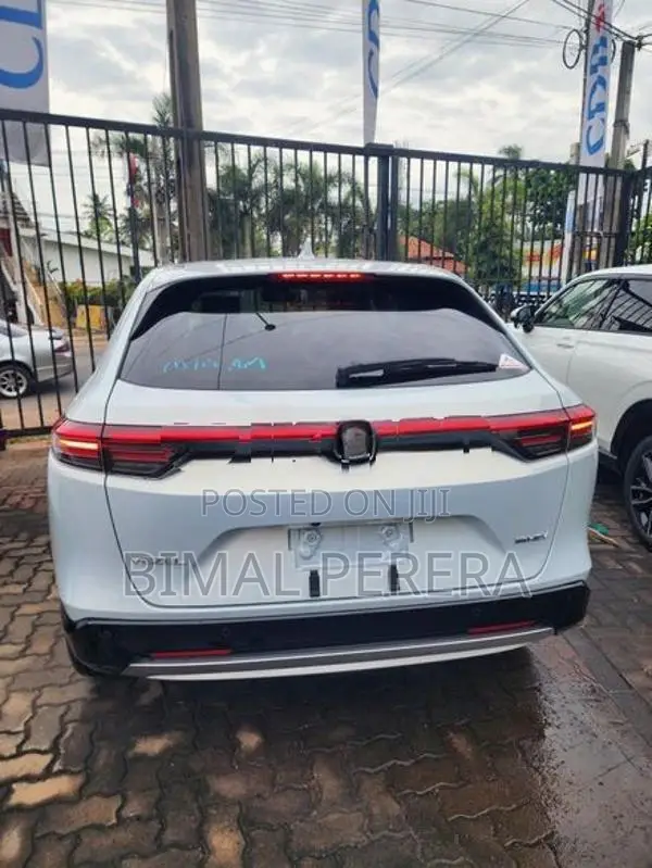 Honda Vezel z premium 2026